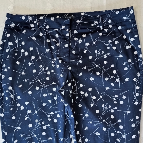 RW&CO Floral Pattern Spring/Summer Capris - Picture 4 of 6